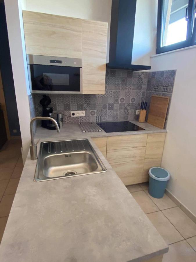 Appartement Les pieds dans l eau à Erpion Extérieur photo